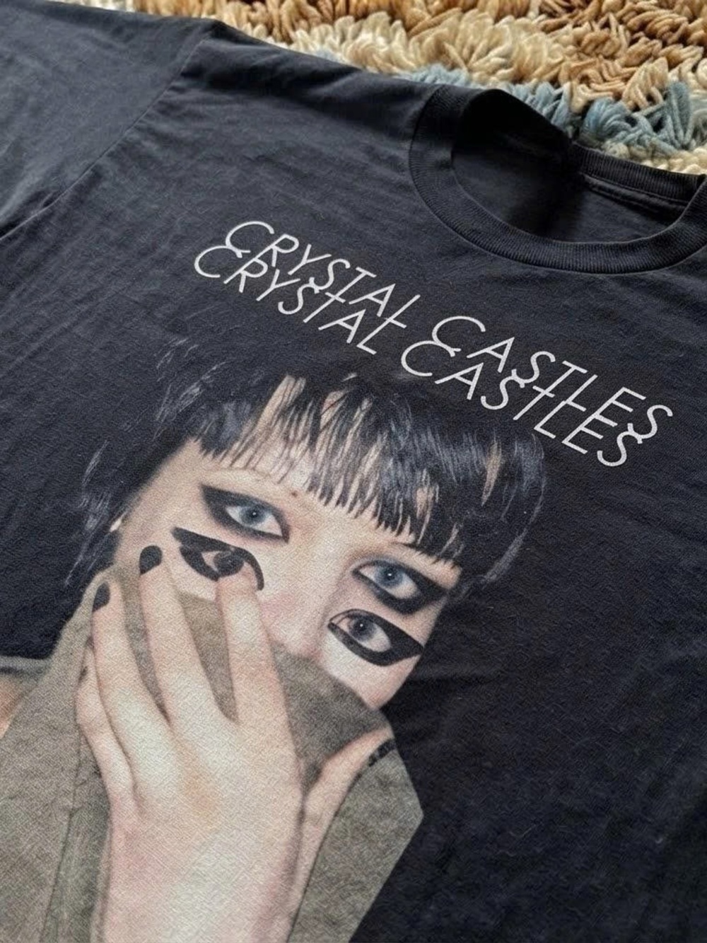 Vintage Black Crystal Castles Photo Graphic Tee - Picture 2 of 3